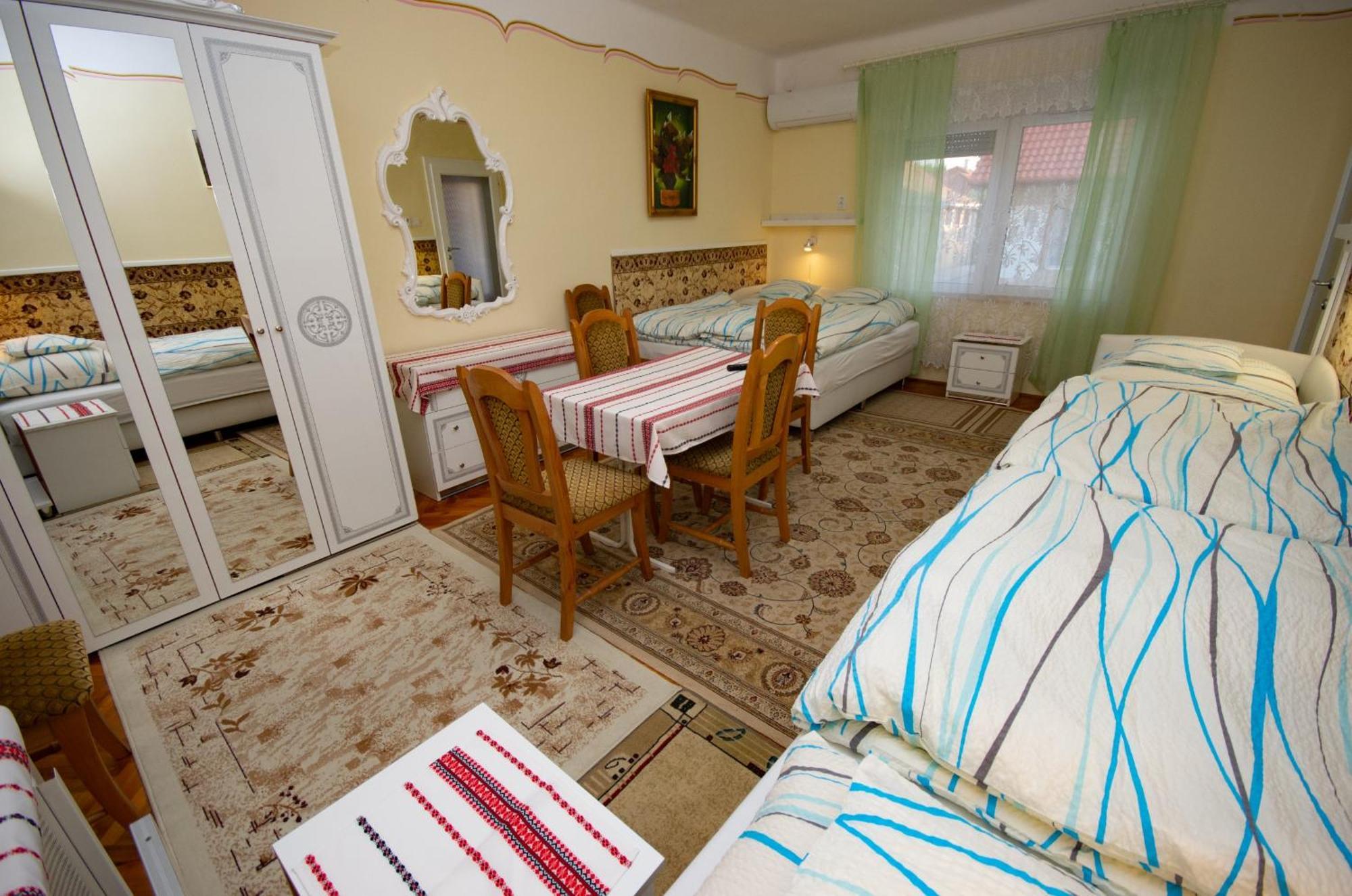 Amália Apartman Gyula Exterior foto